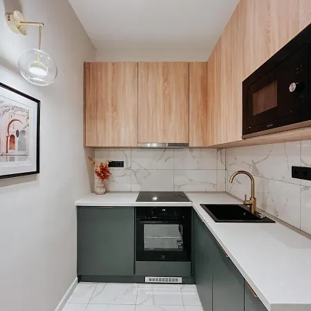 Apartment Paulay 11 Center Designer *
