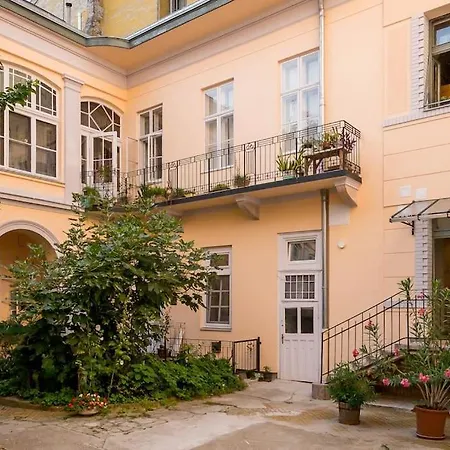 Apartment Silent Island - Beautiful Flat In Horanszky Str.