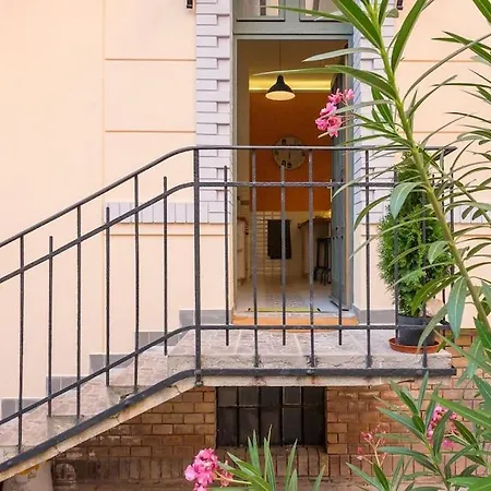 Apartment Silent Island - Beautiful Flat In Horanszky Str. *