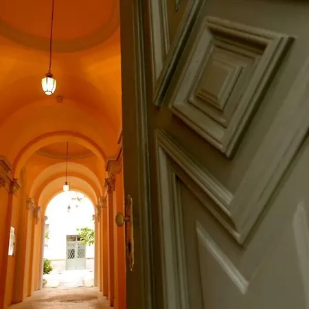 Apartment Silent Island - Beautiful Flat In Horanszky Str. Budapest