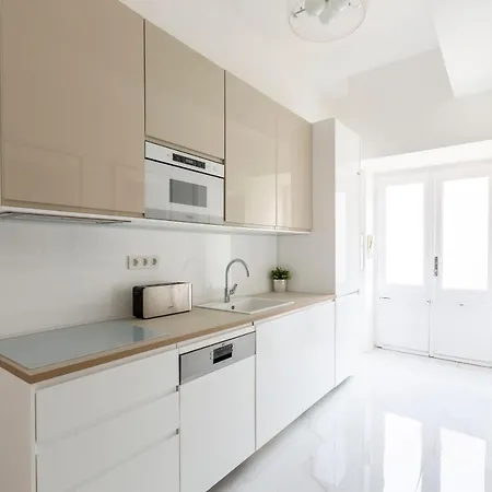 Exclusive Downtown In The Heart Of Apartment *