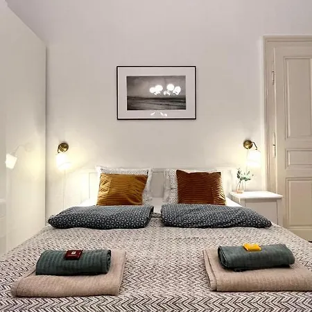 Charming In The Heart Of Apartment
