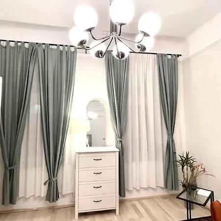 Apartment Charming In The Heart Of