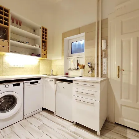 And Calmness Apartment Budapest