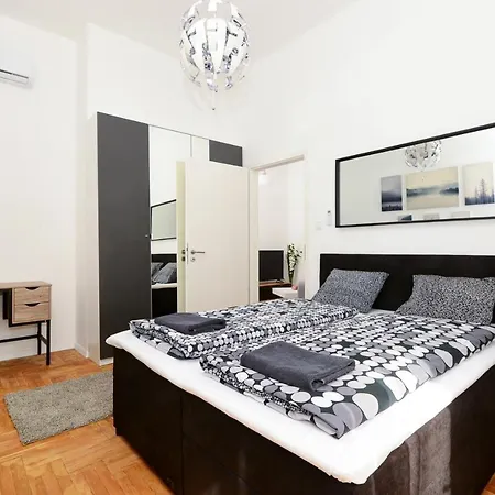 Akacfa 7 Two Bedroom Apartment