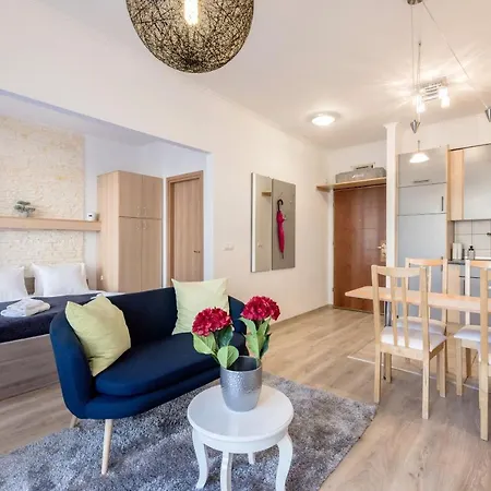Cozy In The Heart Of With Terrace And Tub Apartment Budapest