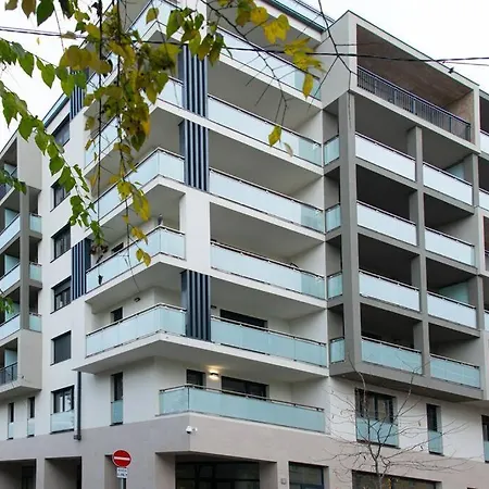 Chic207 Retreat: Modern 1br Gem With Parking By Nw Budapest