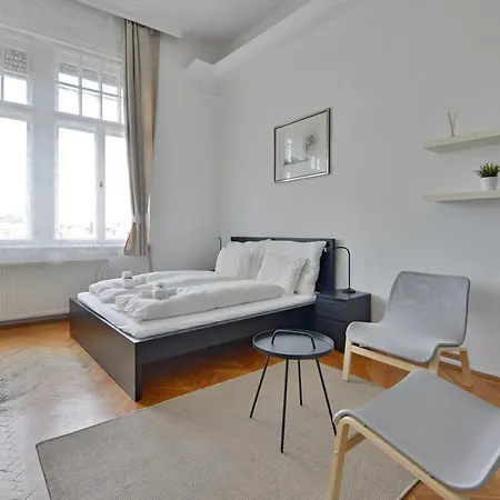 Buda House 8