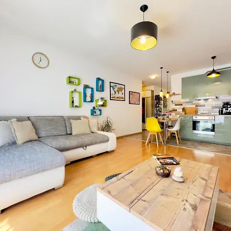 Corvin - Free Parking- Apartmán *