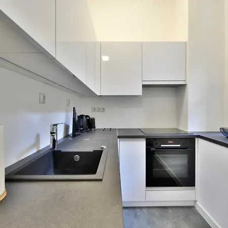 Apartment Central Newly Built Apartment, Aradi *