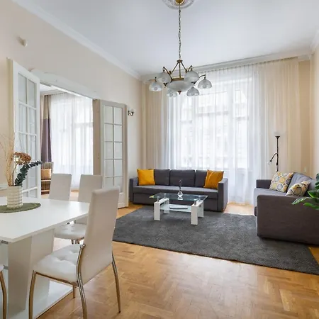 Gde Kiraly 51 Apartment