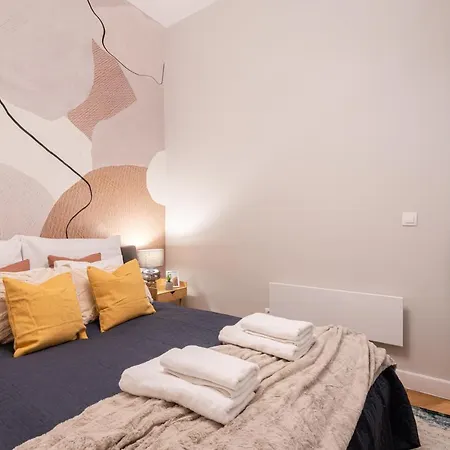Comfy Downtown Hideaway With Urban Touch Apartment Budapest