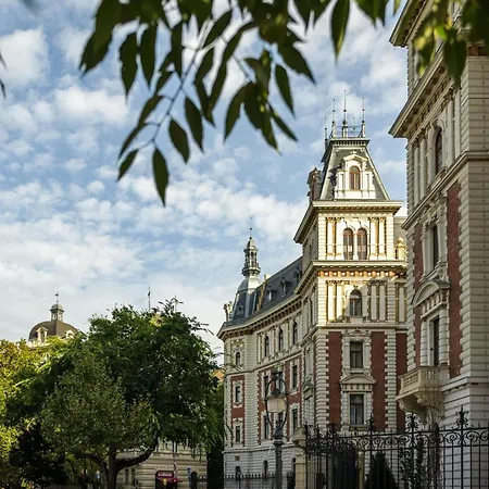 Millenium Spa-heroes Apartment Budapest