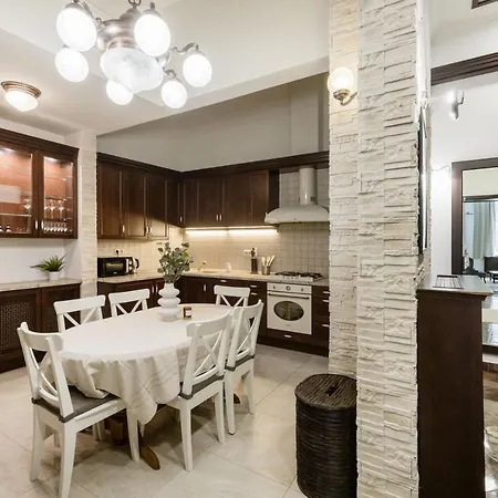 Apartment Luxe, Historic Downtown Landmarks 19 Century