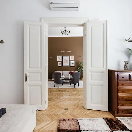 Apartment Luxe, Historic Downtown Landmarks 19 Century *