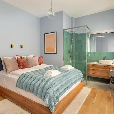 아파트 Bauhaus Luxury 2-bedroom In The Absolute Center 부다페스트