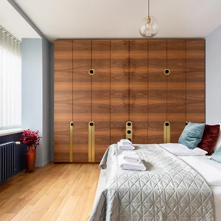 Bauhaus Luxury 2-bedroom In The Absolute Center 아파트 부다페스트