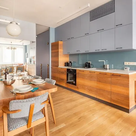 아파트 Bauhaus Luxury 2-bedroom In The Absolute Center