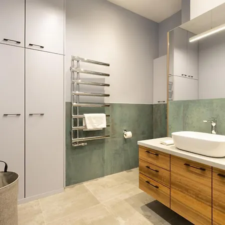 Bauhaus Luxury 2-bedroom In The Absolute Center * 부다페스트