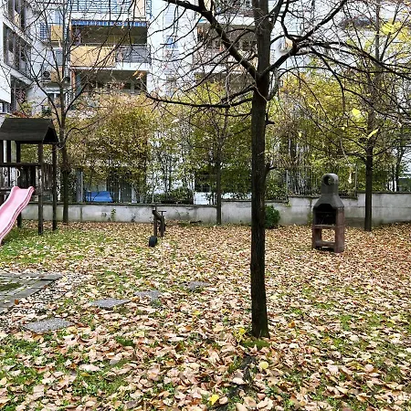 Apartment Center Budget Inside Free Parking Self Check-in Free Streaming Ac Balcony Budapest