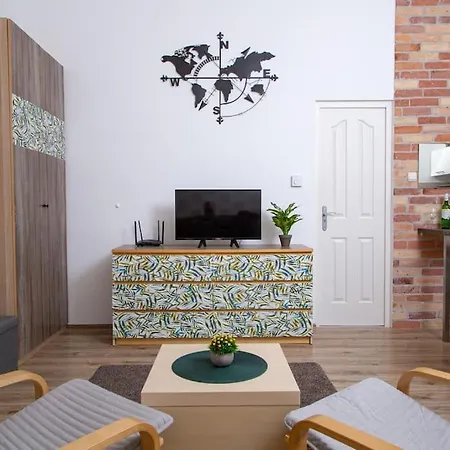 Eoetvoes Residence Appartamento *
