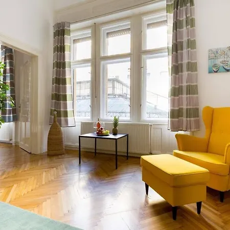 Apartment Hidden Gem 1 Bedroom Next To Opera