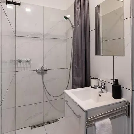 Apartment Cozy And Stylish In The Ruin Bar District *