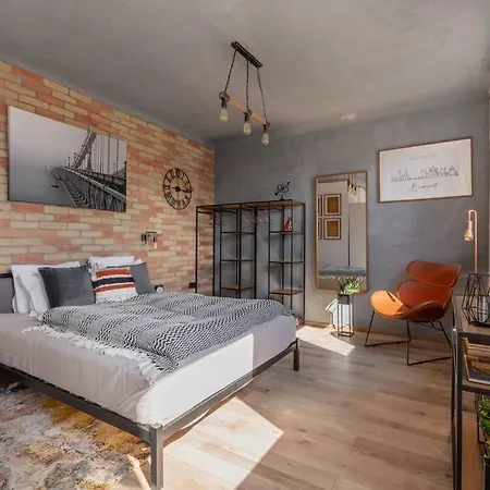Cozy And Stylish In The Ruin Bar District Budapest