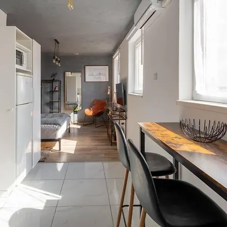 Cozy And Stylish In The Ruin Bar District * Budapest