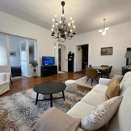 Hillside Luxury With Free Garage Διαμέρισμα Βουδαπέστη