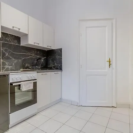 Bright-nest Downtown Terrace Nw Apartment