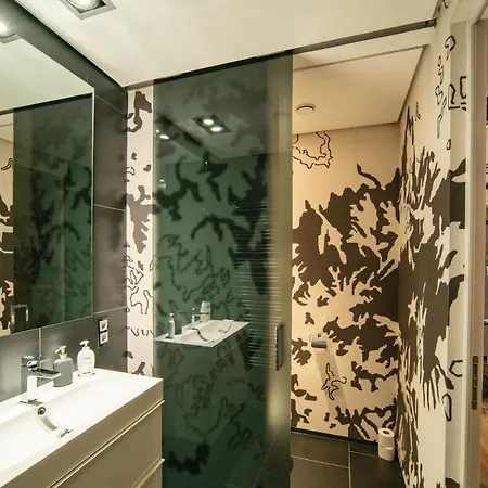 Riverside Luxury Panorama - Smarttv, Fastwifi Apartment *