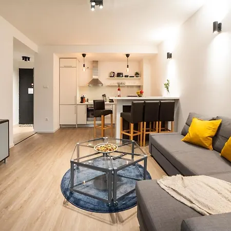 Swu Opera Apartment *