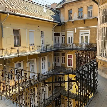 Westend Downtown Apartament