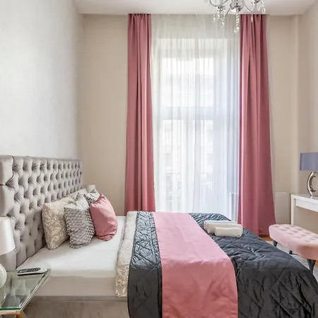 Luxury 3bedrm 2bathrm With Danube River View Apartament