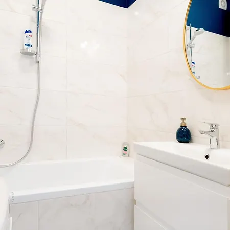Ujbuda Rest With Air Condition And Balcony Apartment *