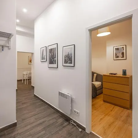 Appartement Grand With 5bedrm 2bathroom *