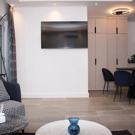 Apartament Luxury Cozy 2 Bdr Downtown Apt.5
