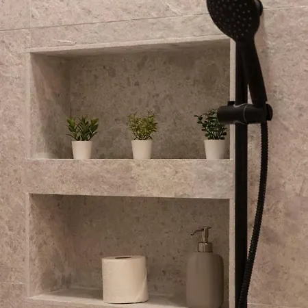 Luxurious & Spacious With Balcony Apartamento Budapest