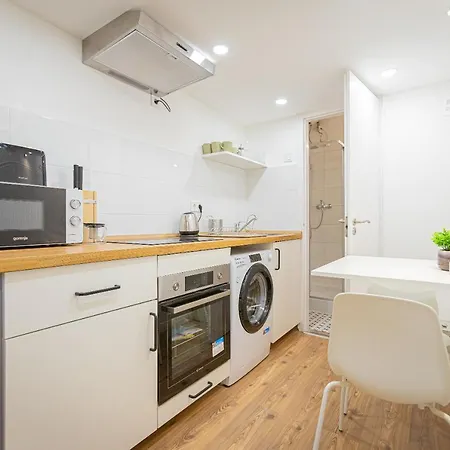 Apartment 2 Bedroom In The Dob Street, Emerald Budapest