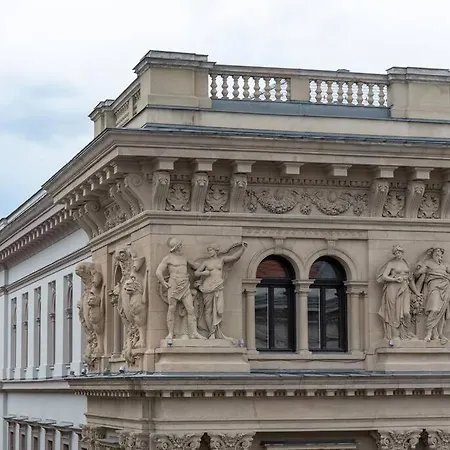 Andrassy Heritage Deluxe