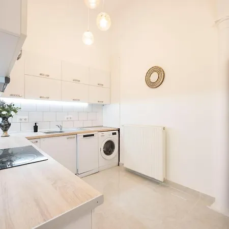 Luxurious Grand W/ 3bedrm 2bathrm * Budapešť