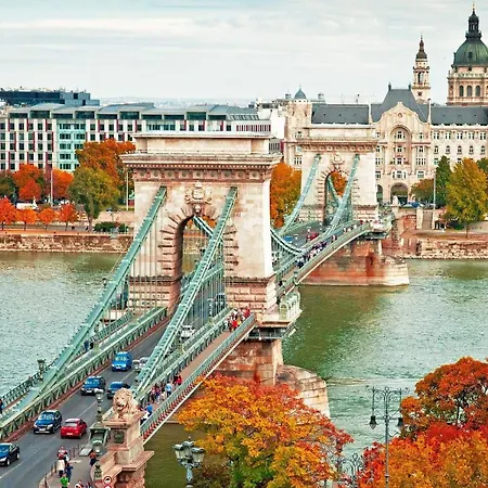 Apartment Skyline Serenity Retreat @vaci Famous Street Budapest
