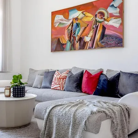 Apartment Skyline Serenity Retreat @vaci Famous Street Budapest