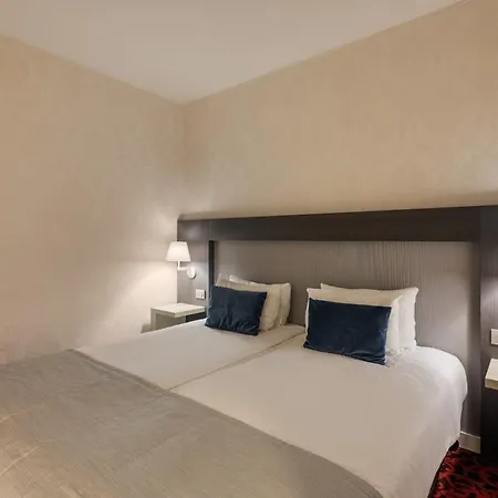 Eurostars Palazzo Zichy מלון 4*