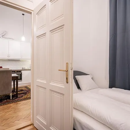 Court Crossing Apartment Budapest