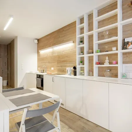 B44 Brody Apartament *