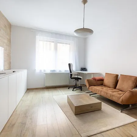 B44 Brody Apartament *