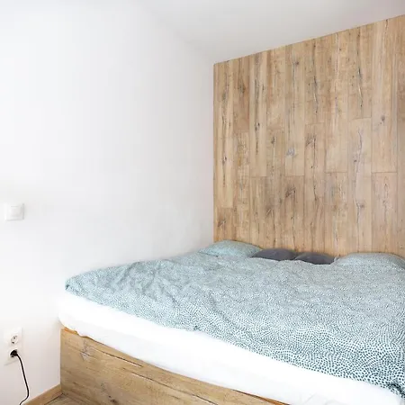 B44 Brody Apartament *