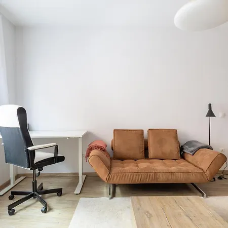 B44 Brody Apartment